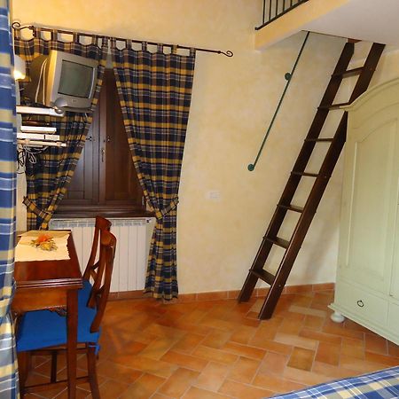La Dimora Di D'Annunzio Bed & Breakfast Scanno Bilik gambar