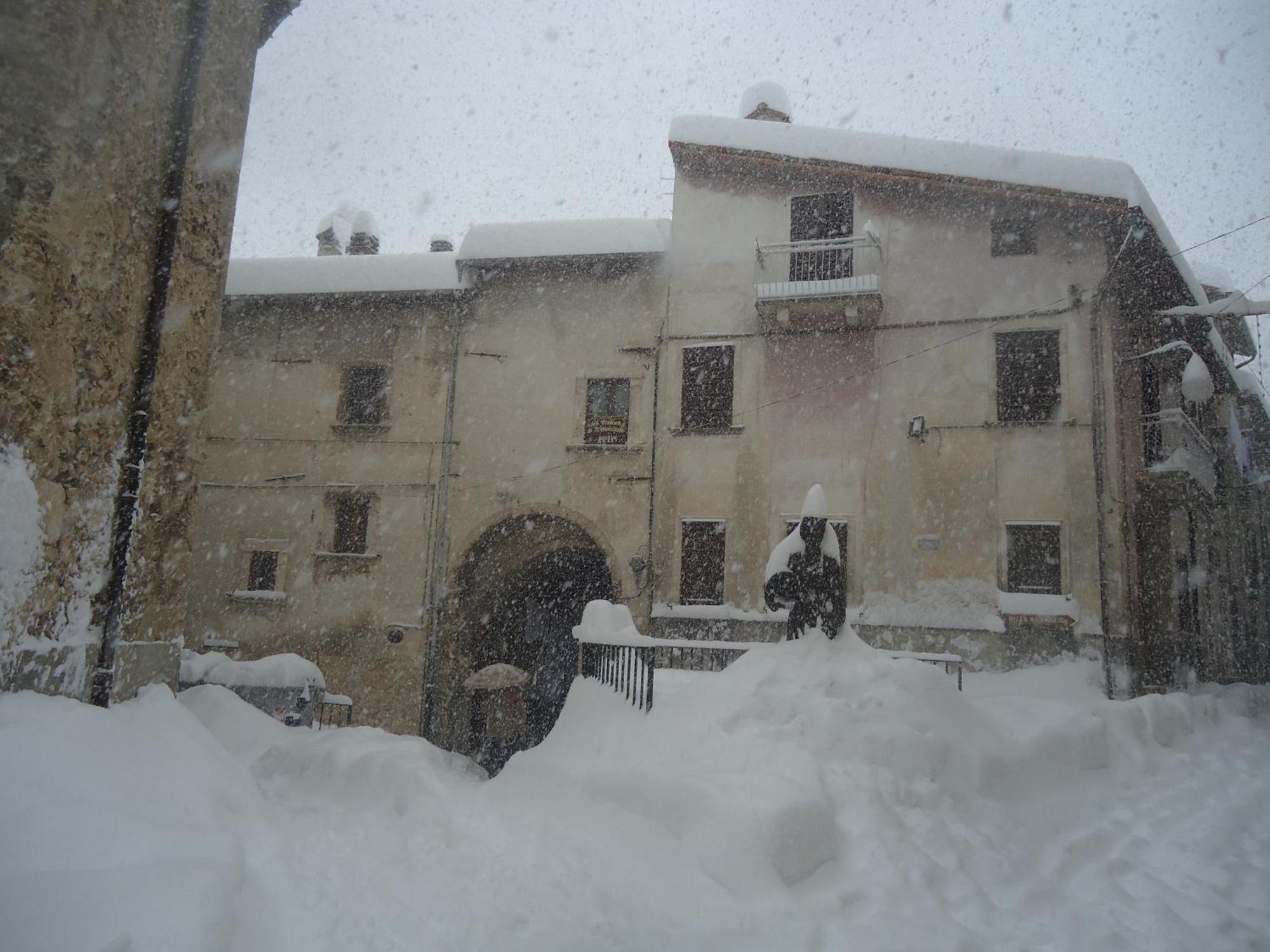 La Dimora Di D'Annunzio Bed & Breakfast Scanno Luaran gambar