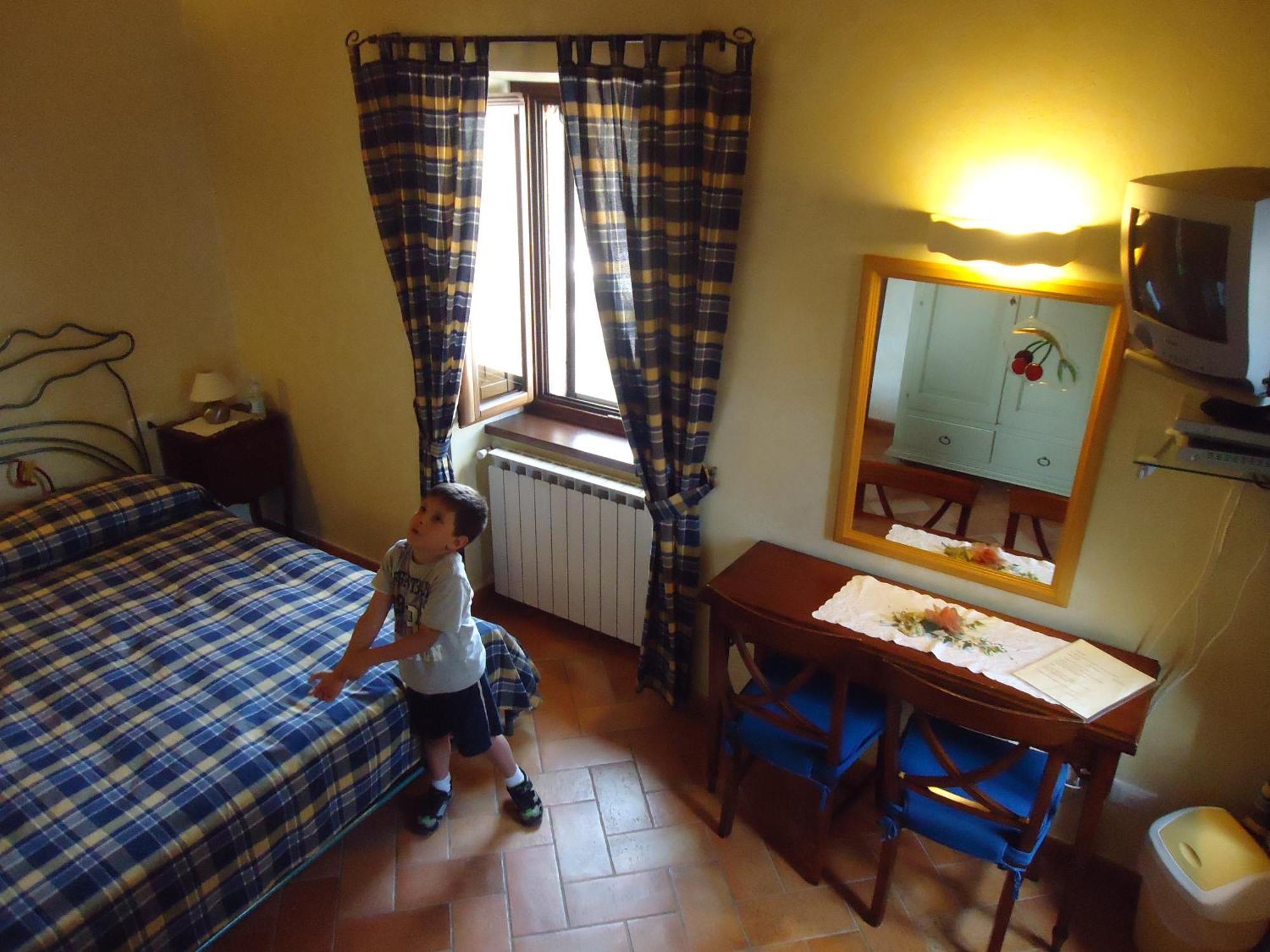 La Dimora Di D'Annunzio Bed & Breakfast Scanno Bilik gambar